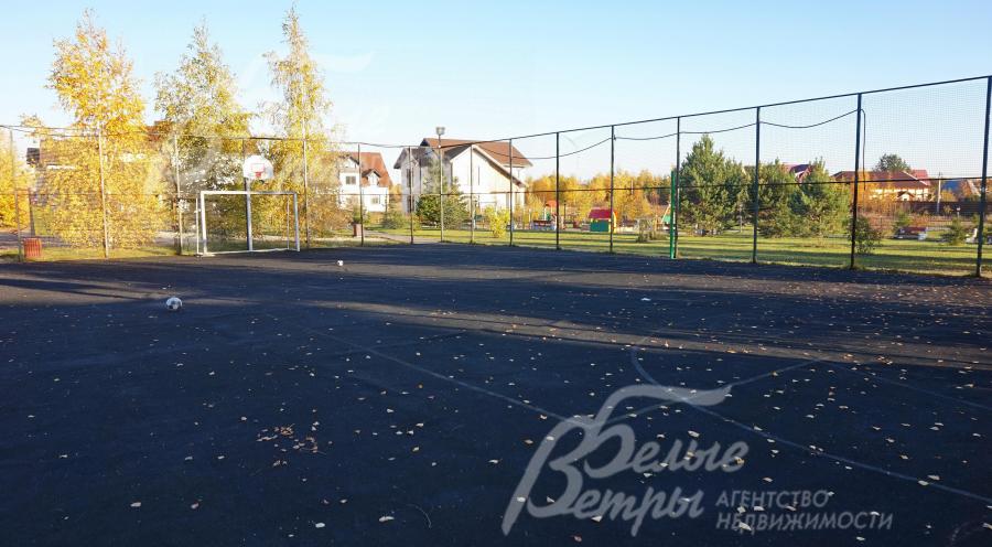 Спортивная площадка