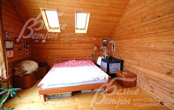 Еще одна спальня на 2-ом этаже.