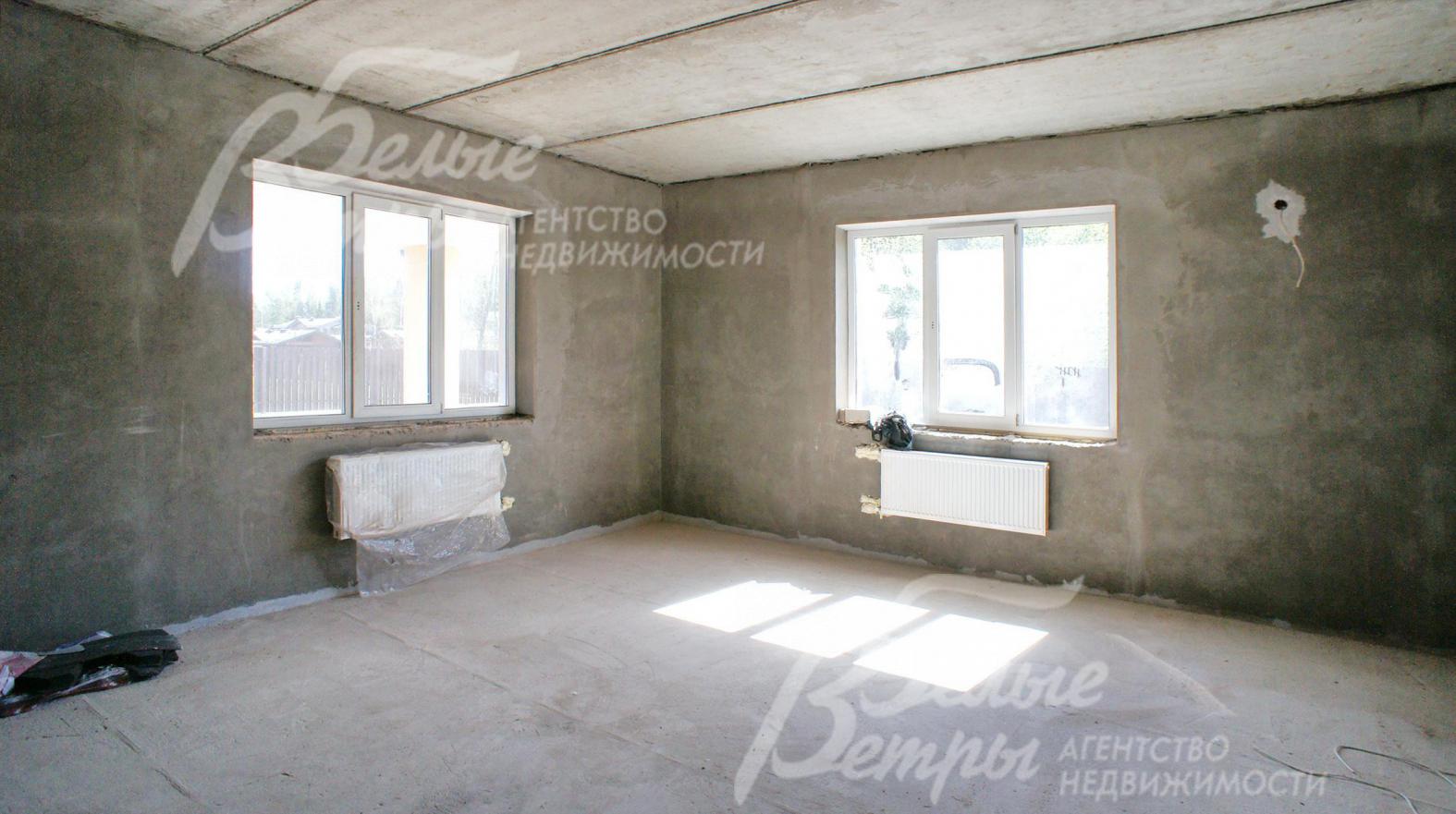 На полу финишная стяжка с водяным подогревом там, где он предусмотрен