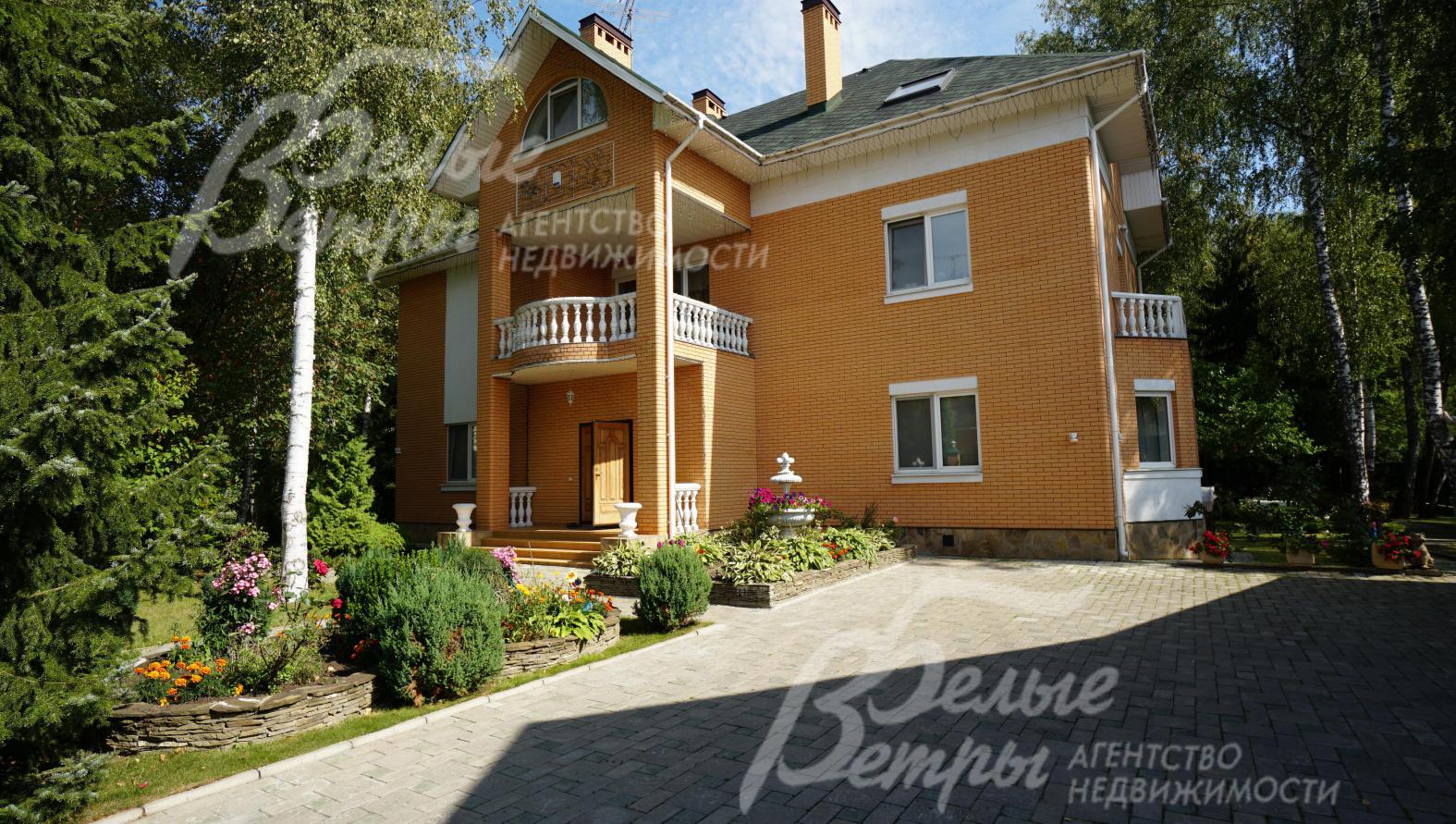 Трехуровневый дом в аренду