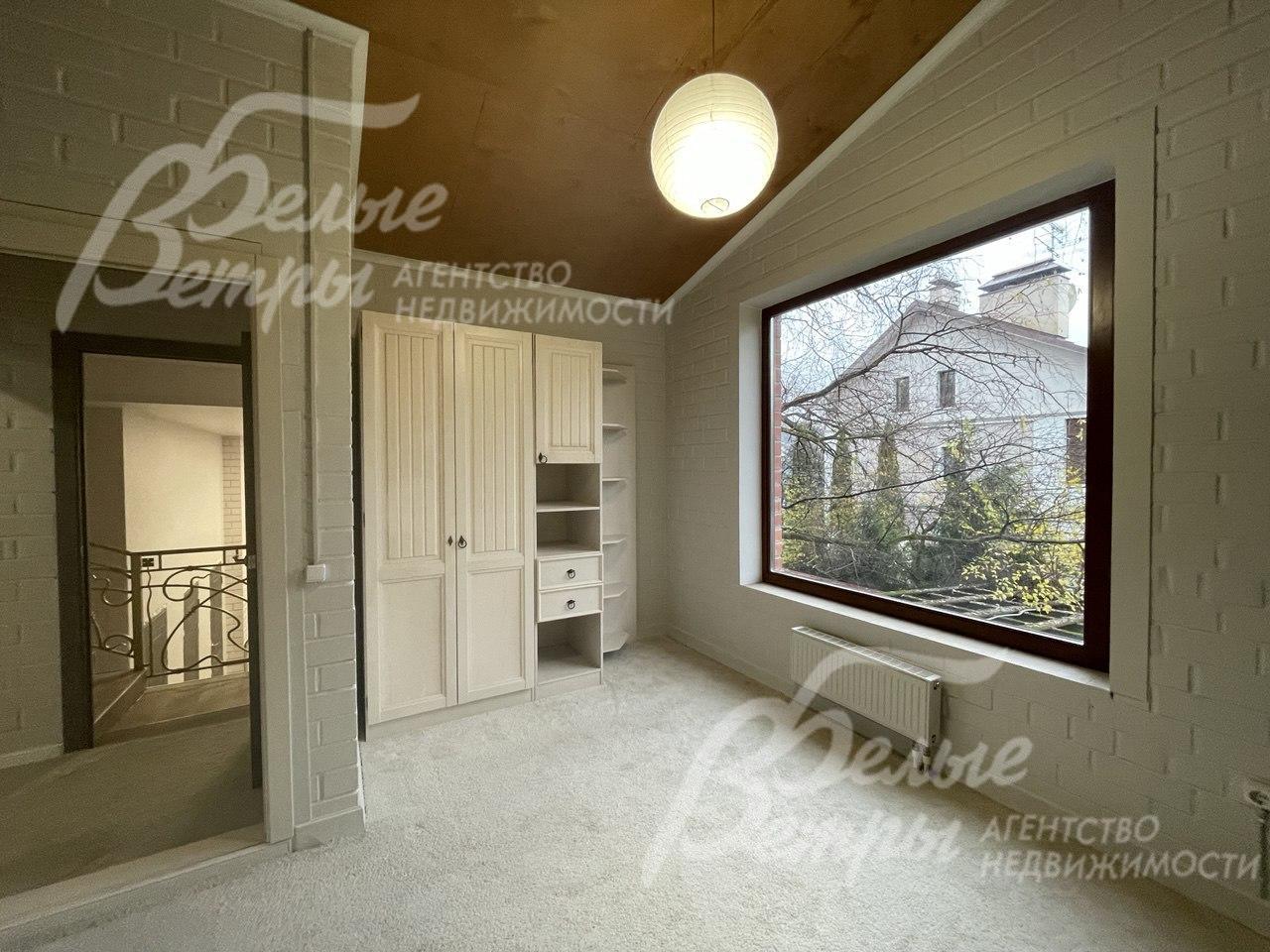 Детская игровая с панорамным окном