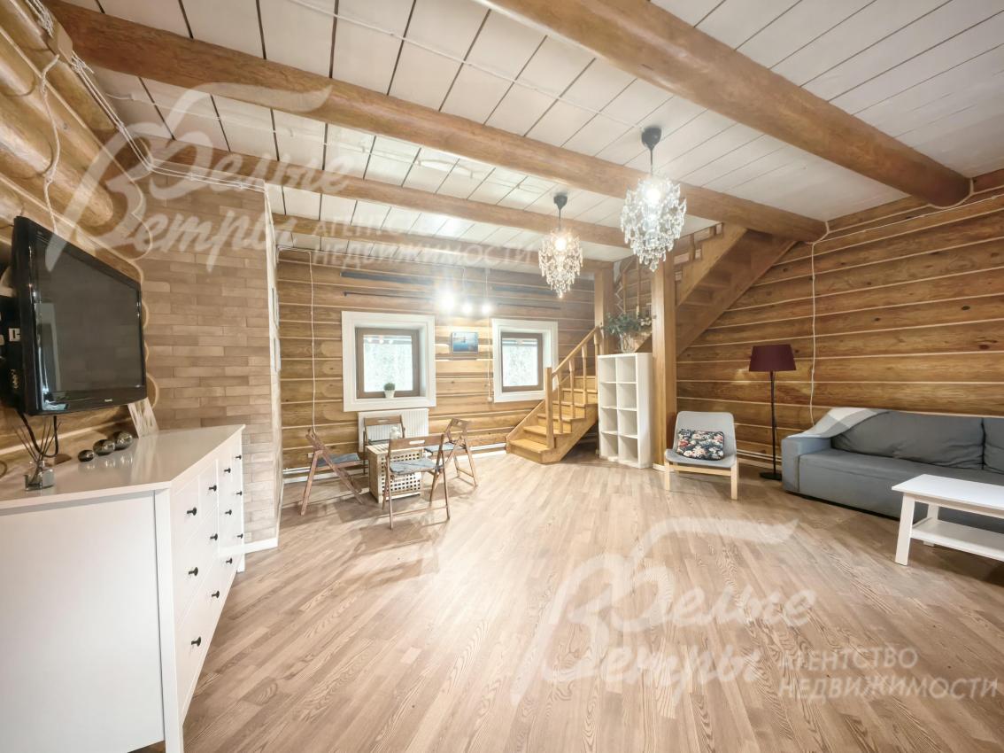 Гостиная 35 кв.м на 1ом этаже