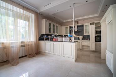 Дом, Светлый к/п (Губцево), 700 кв.м