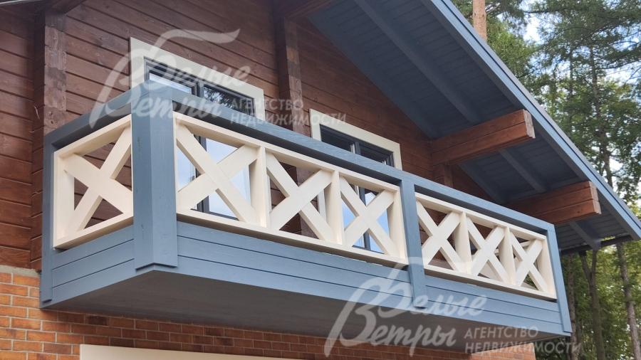 Фасад: клинкерный кирпич, штукатурка, клееный брус