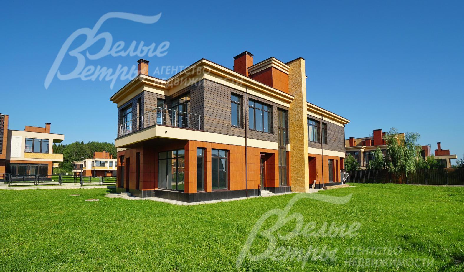 Секция твинхауса с эксплуатируемой кровлей