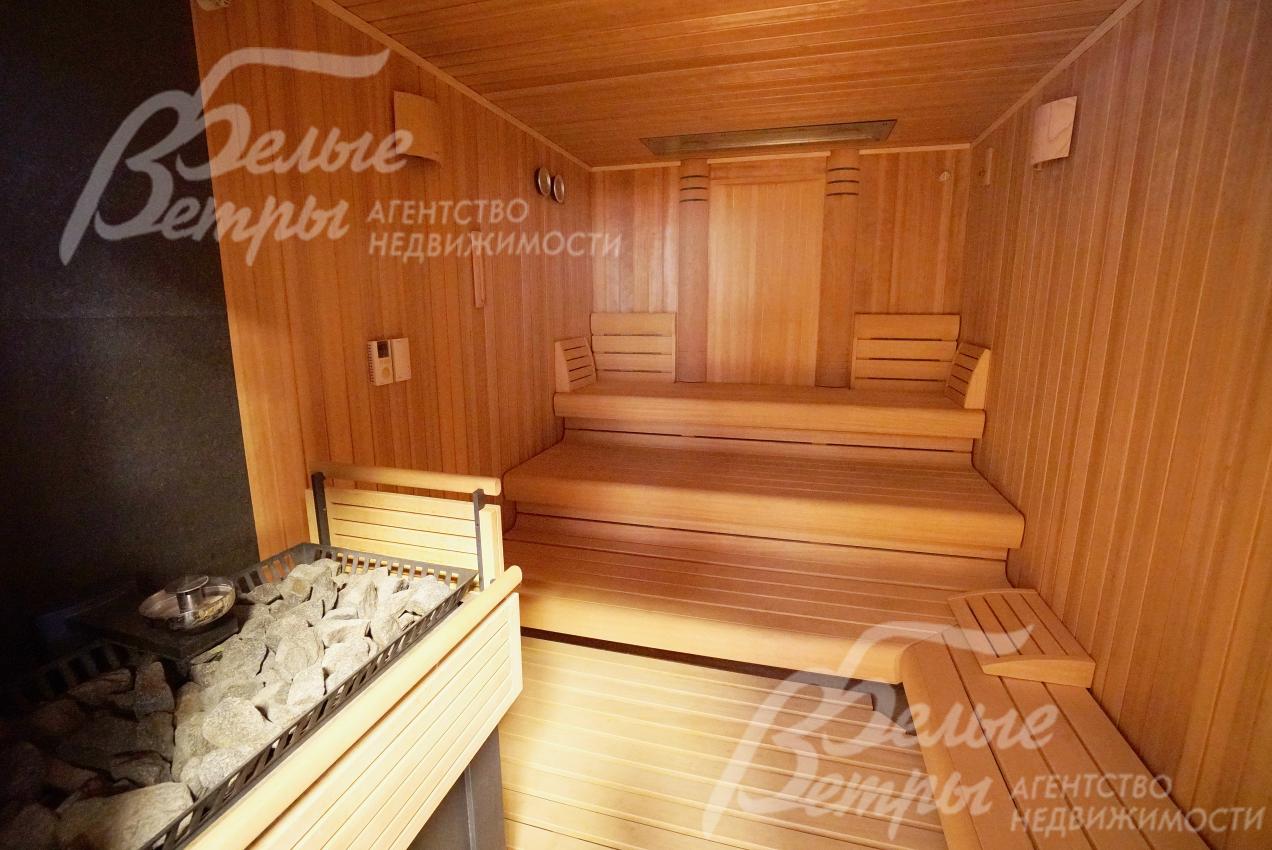 Сауна в зоне бассейна 12 кв.м. Стены - кедр, полок - абаш