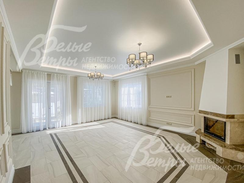 Гостиная 32 кв.м с камином