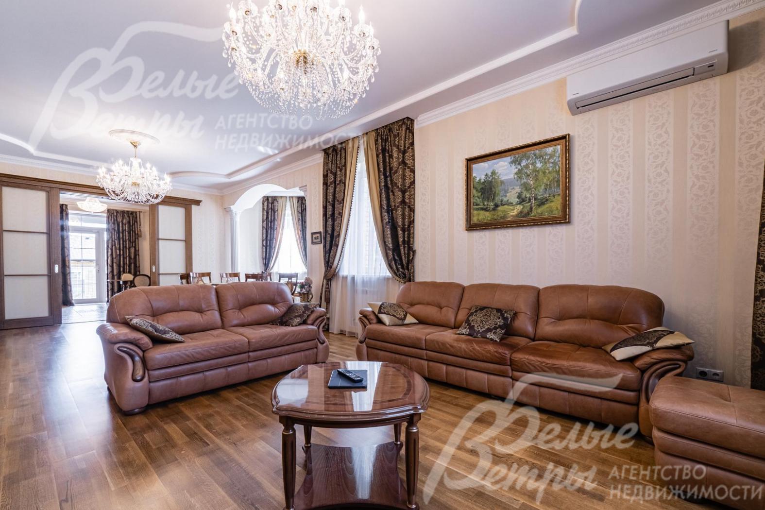 Кожаная мягкая мебель. Диван с электрическим реклайнером и  пультом ДУ