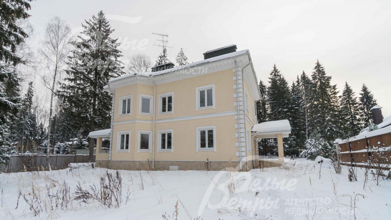 Дом под ключ на прилесном участке площадью 15 соток в охраняемом коттеджном поселке Покровский лес