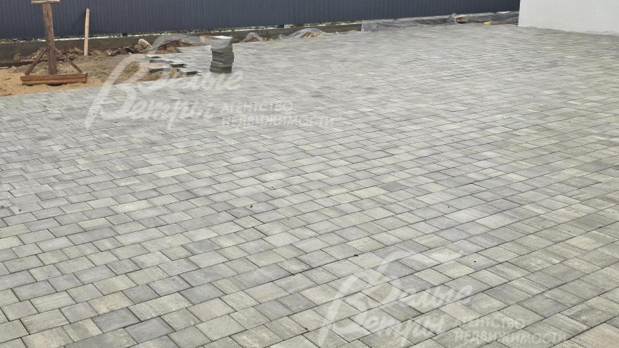 Все имеющиеся в доме строительные материалы остаются