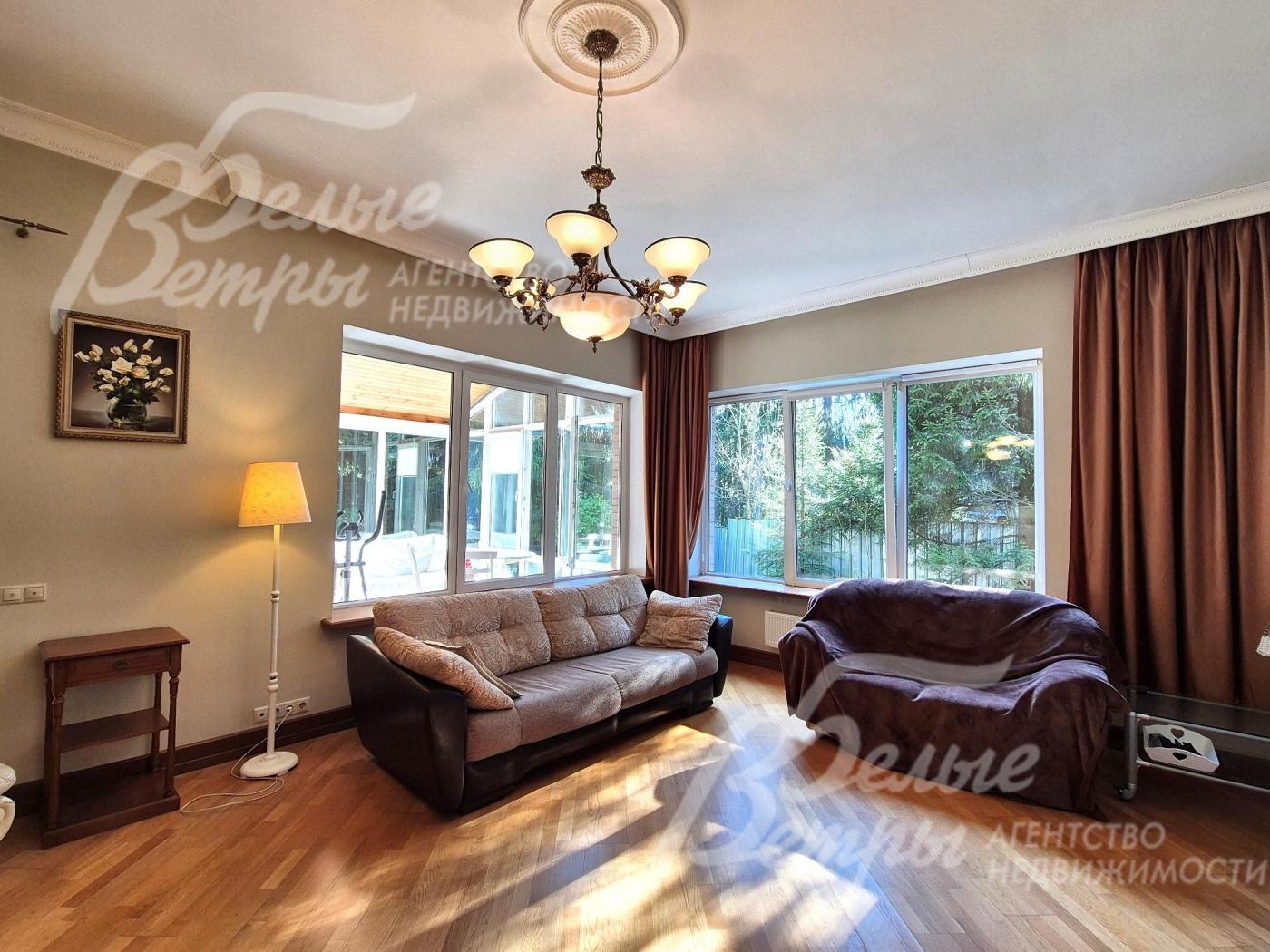 Гостиная в доме