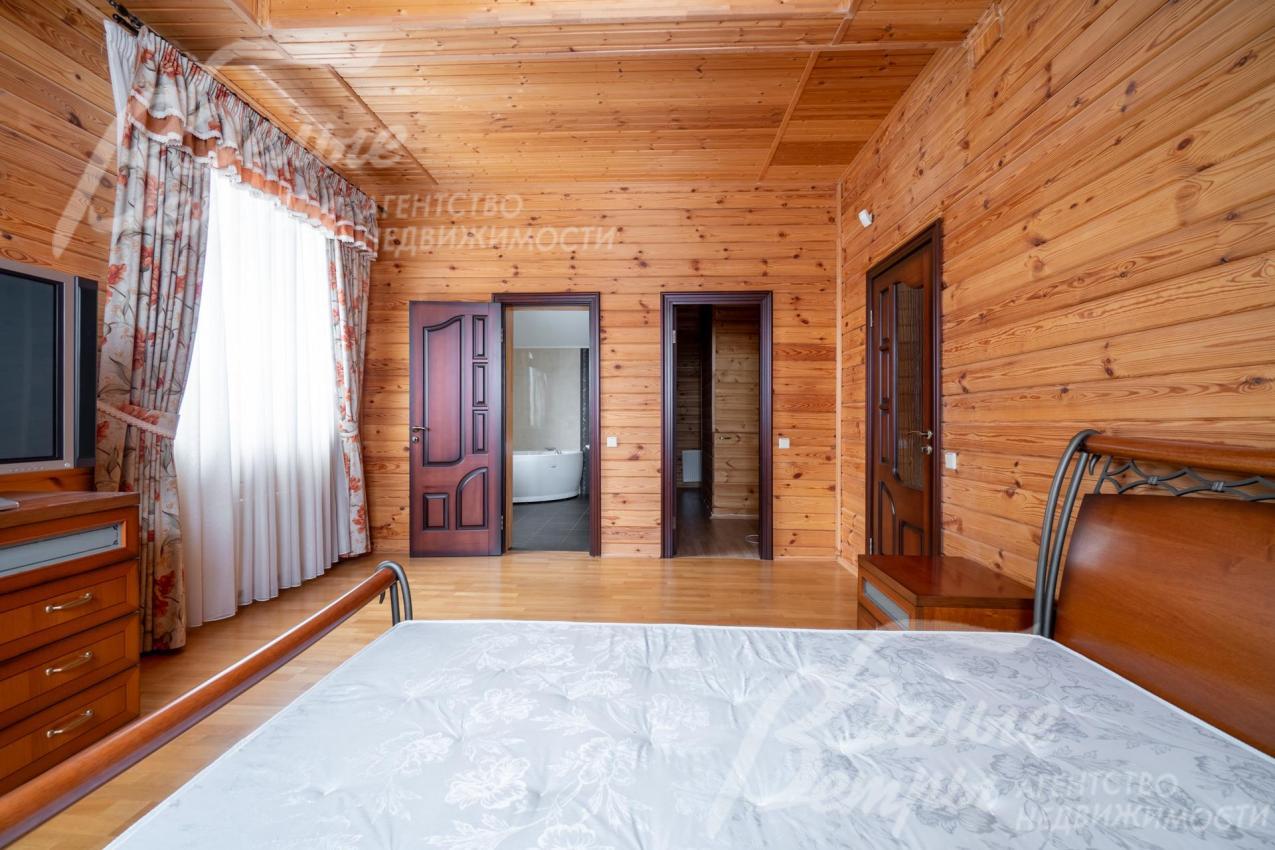 Спальня в гостевом доме с собственным санузлом