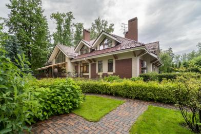 Дом, Антоновка к/п (Зименки), 750&nbsp;кв.м