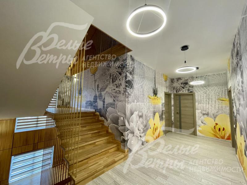 Холл 2-го этажа