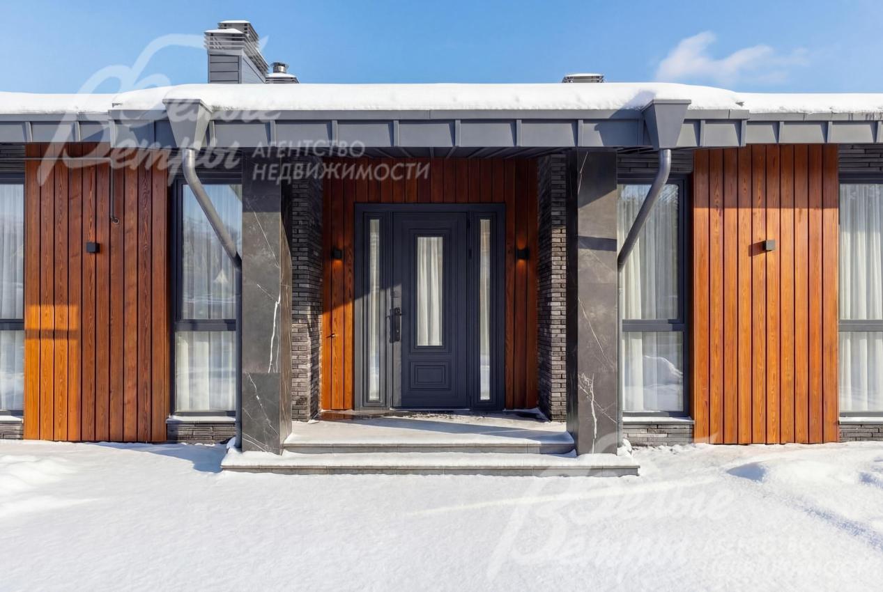 Дом с панорамным остеклением