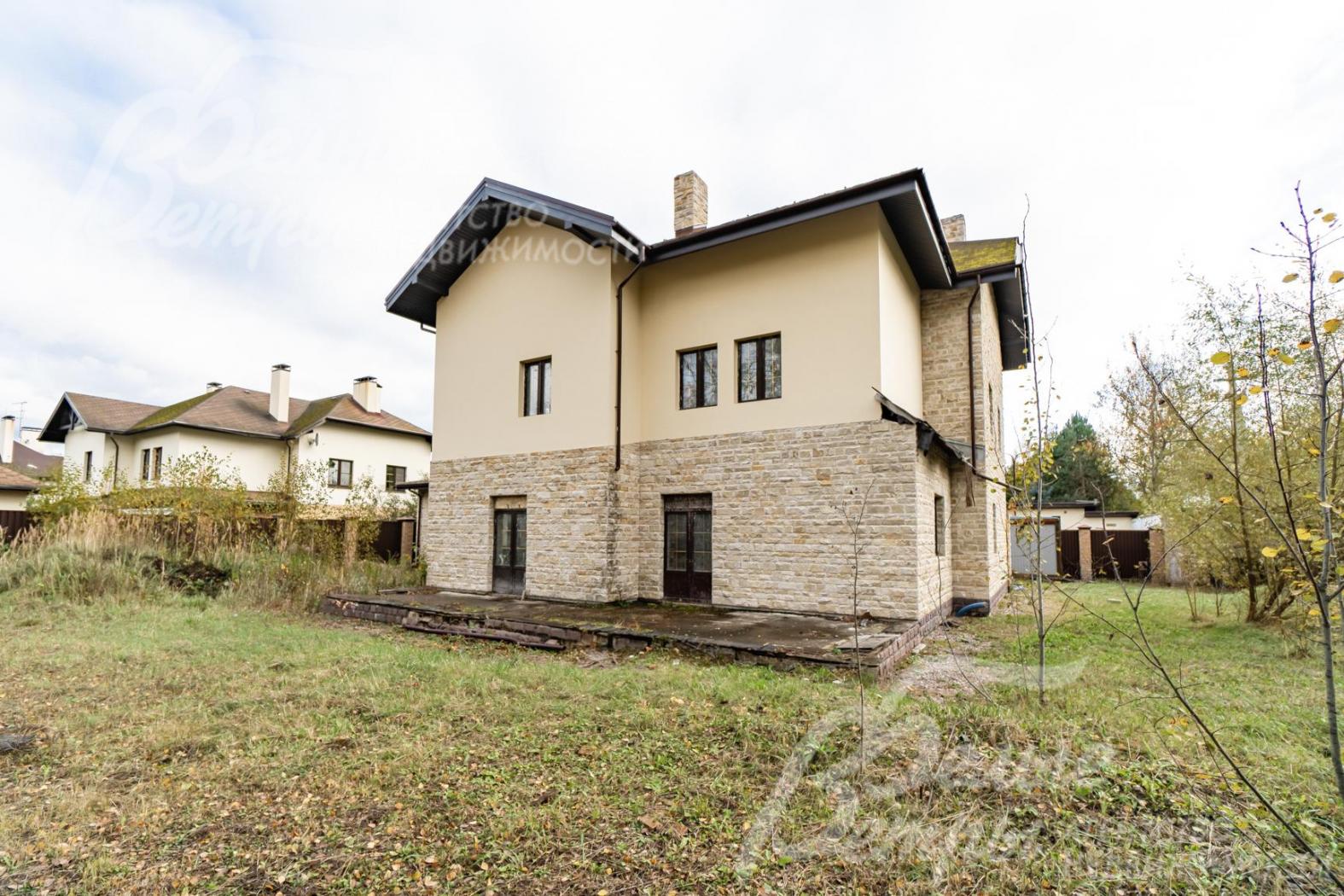 Дом на участке 15.5 соток в охраняемом коттеджном поселке Власово