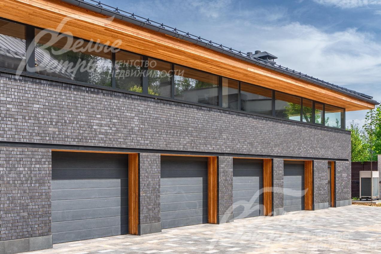 Гараж на 6 авто и блоком для электрокаров