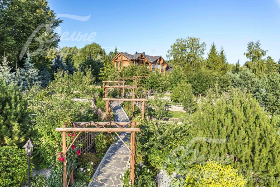 Лесной участок 87 соток у реки, с перепадом высот