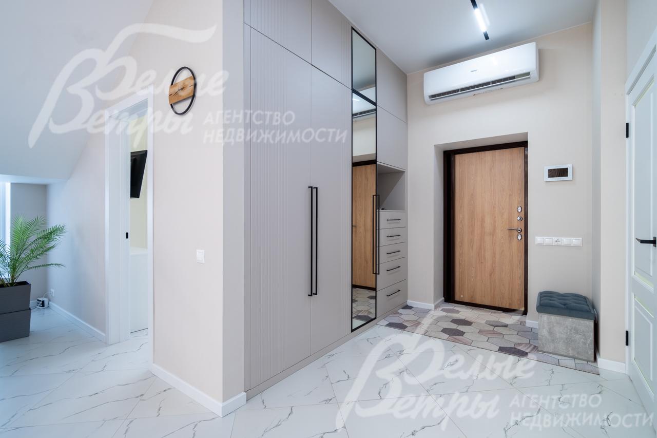 Прихожая