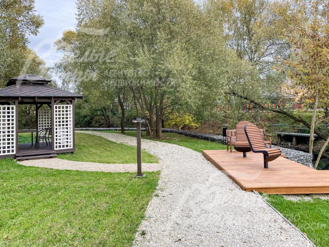 Места отдыха в прогулочной зоне