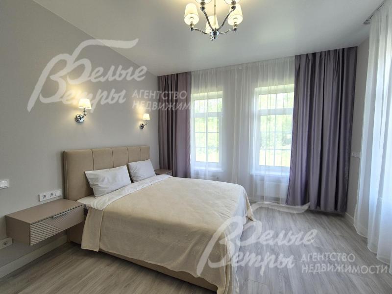 Пример меблировки мастер-спальни.