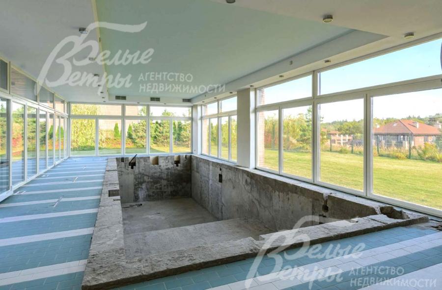 Бассейн чаша 11м*4м, панорамные окна с шикарным видом