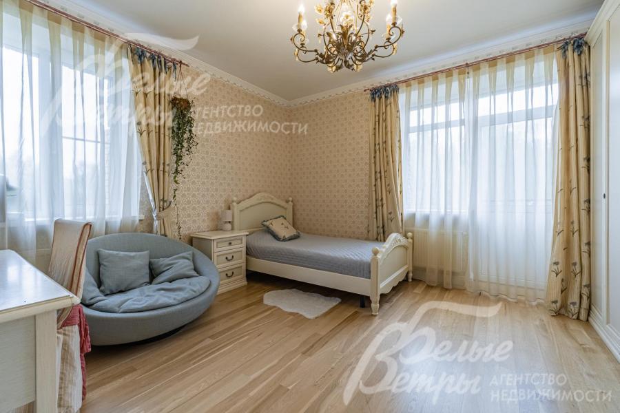 Спальня 16 кв.м с выходом на террасу