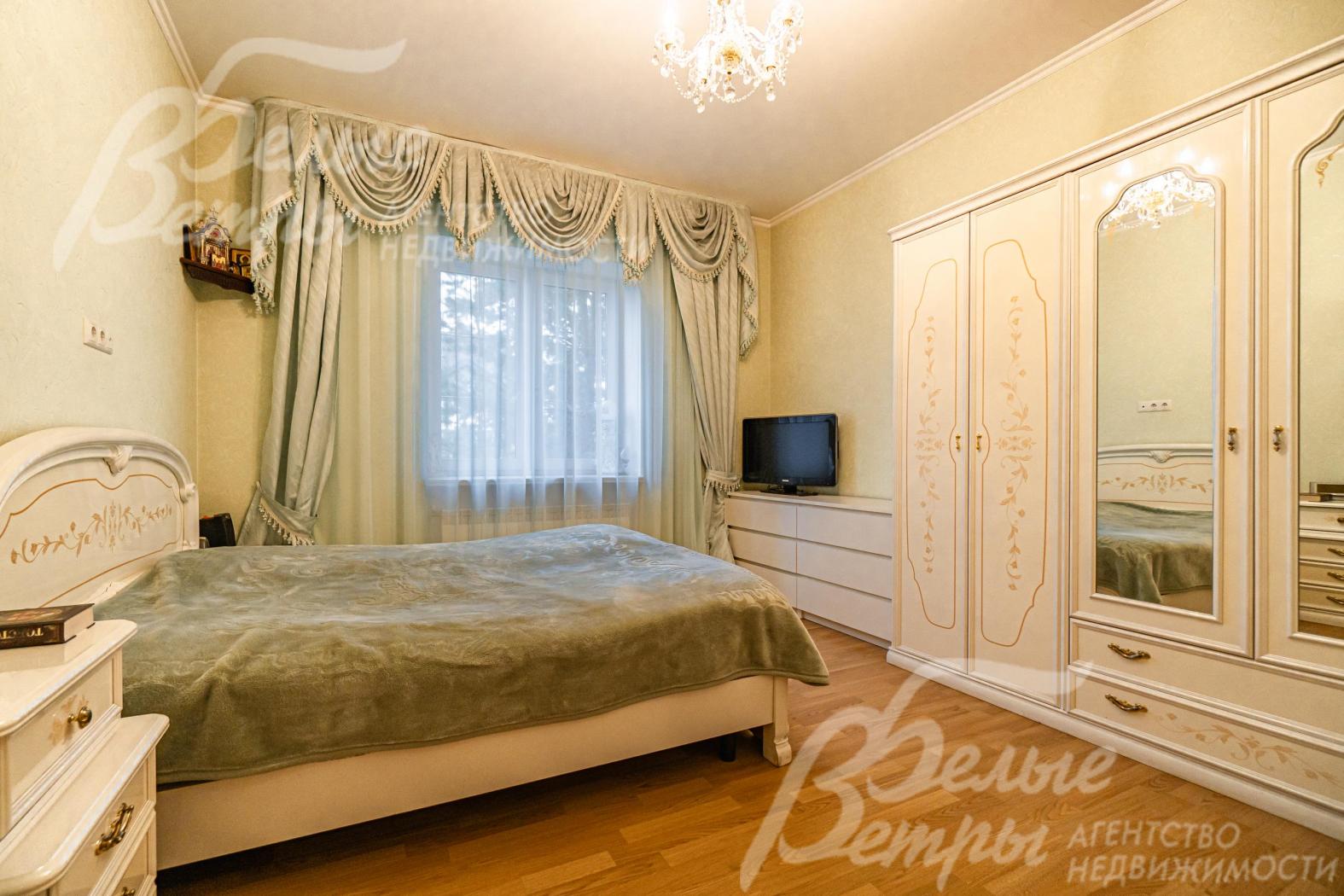 Спальня 22 кв.м с гардеробной