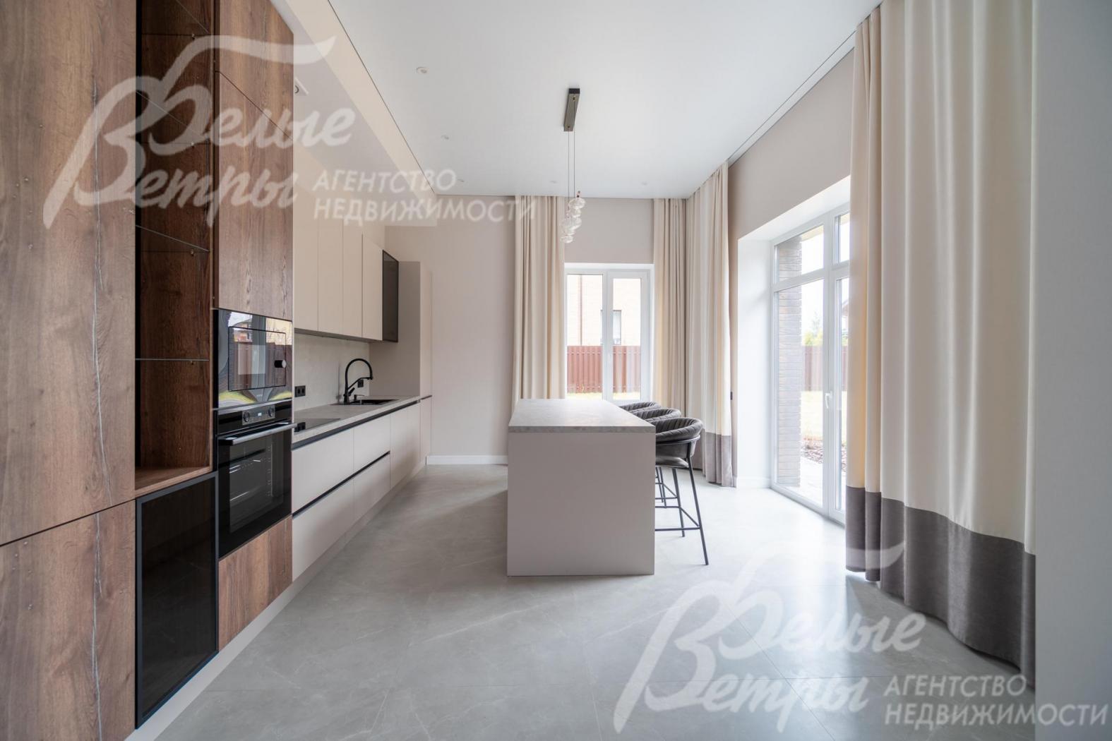 Кухня с готовым мебельным гарнитуром с островом