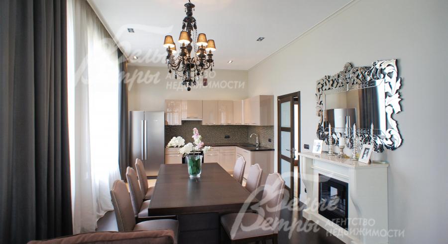 Кухня совмещена с зоной столовой