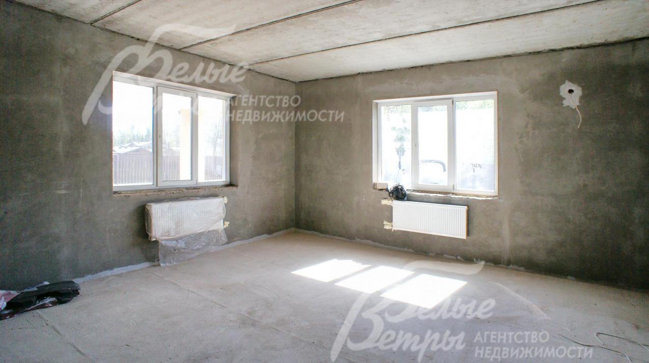 На полу финишная стяжка с водяным подогревом там, где он предусмотрен