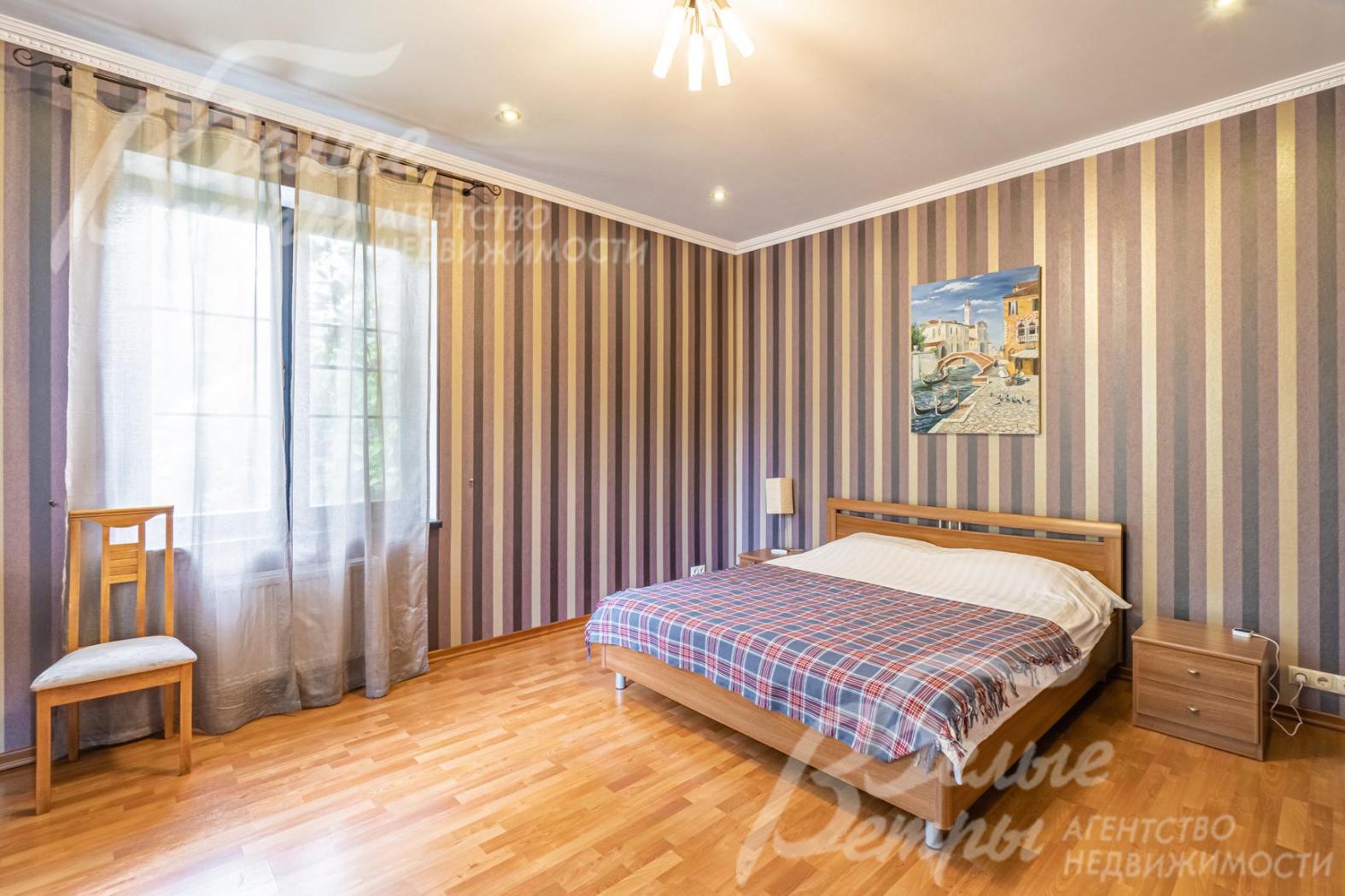 Спальня на первом этаже