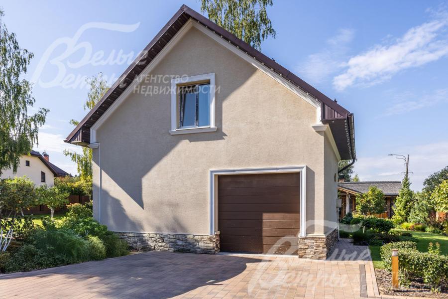 Гараж на 1 м/м с студией для персонала на 2-м этаже