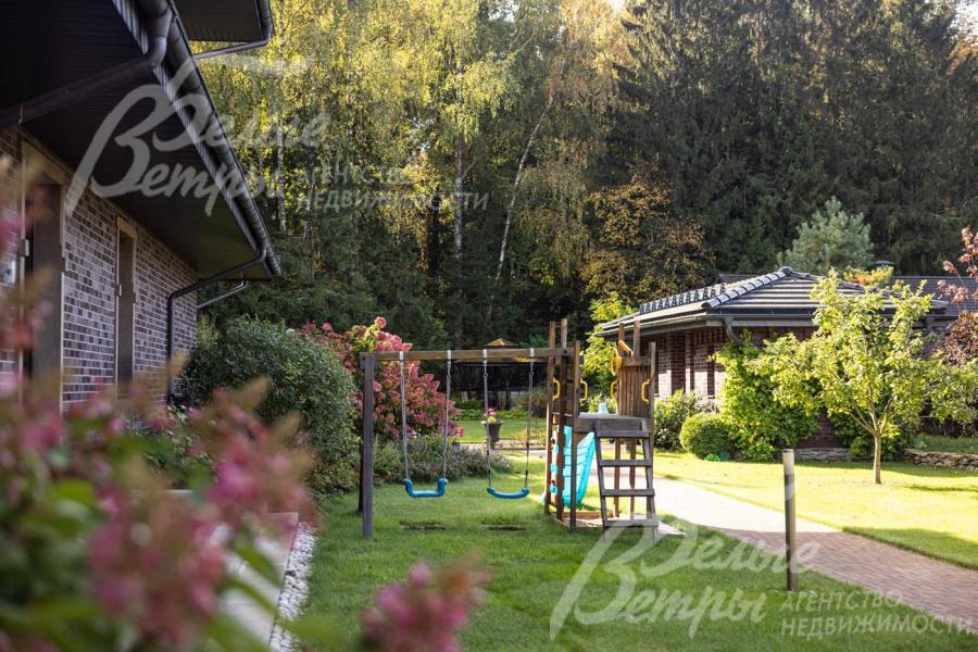 Детская игровая зона на участке