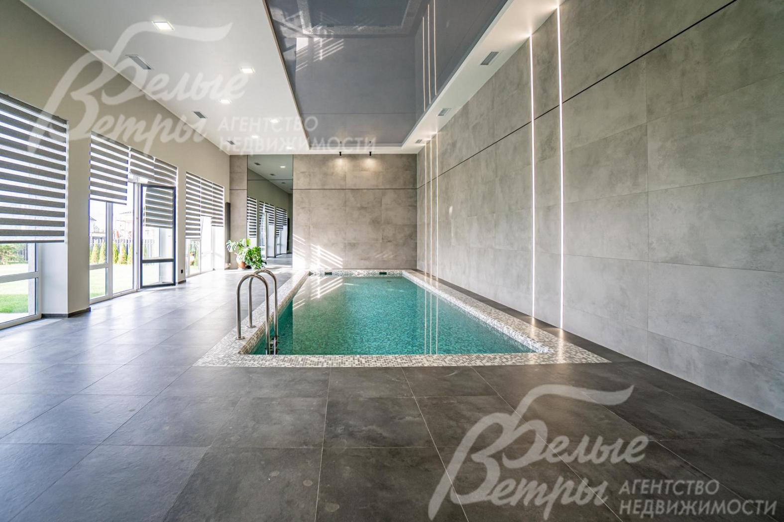 Бассейн скиммерный 8х3 м, глубина 1-1.7 м