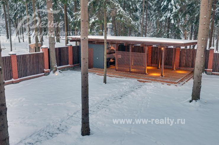 Летняя беседка-патио для отдыха