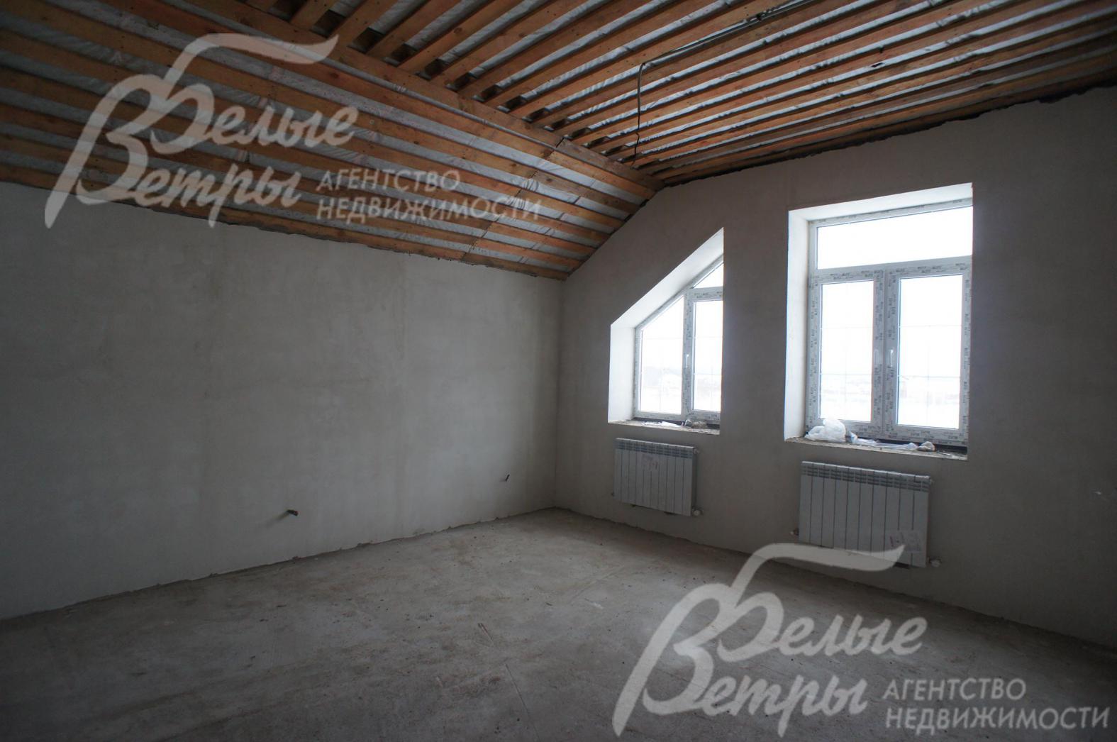 Кровля утеплена, установлены батареи