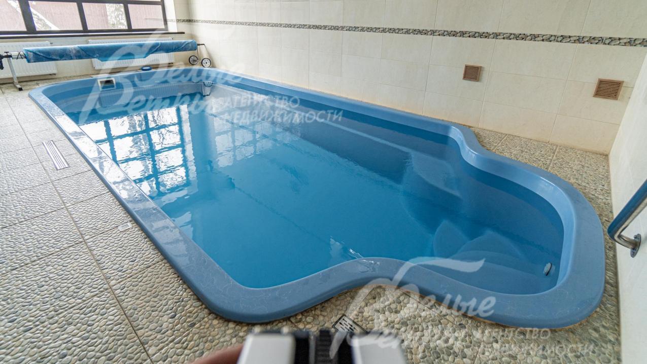 Бассейн скиммерный размерами 6х3х1,8 м