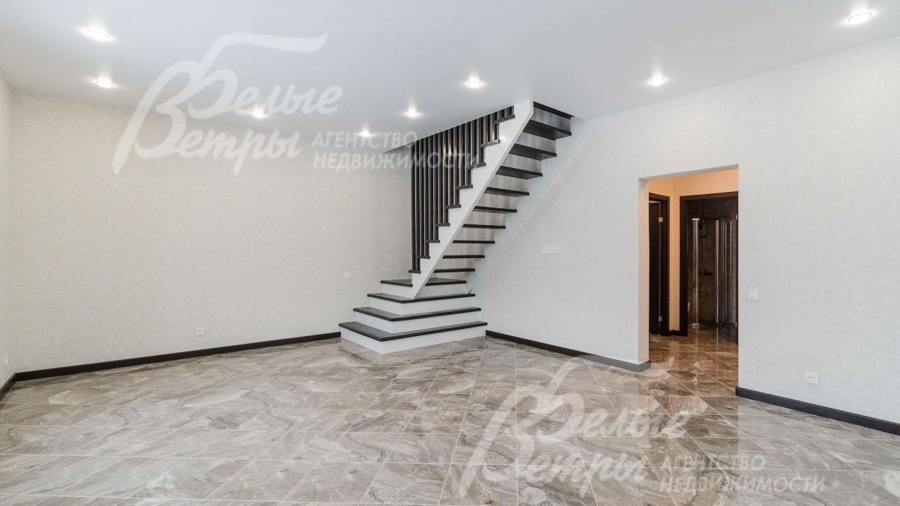 Лестница деревянная