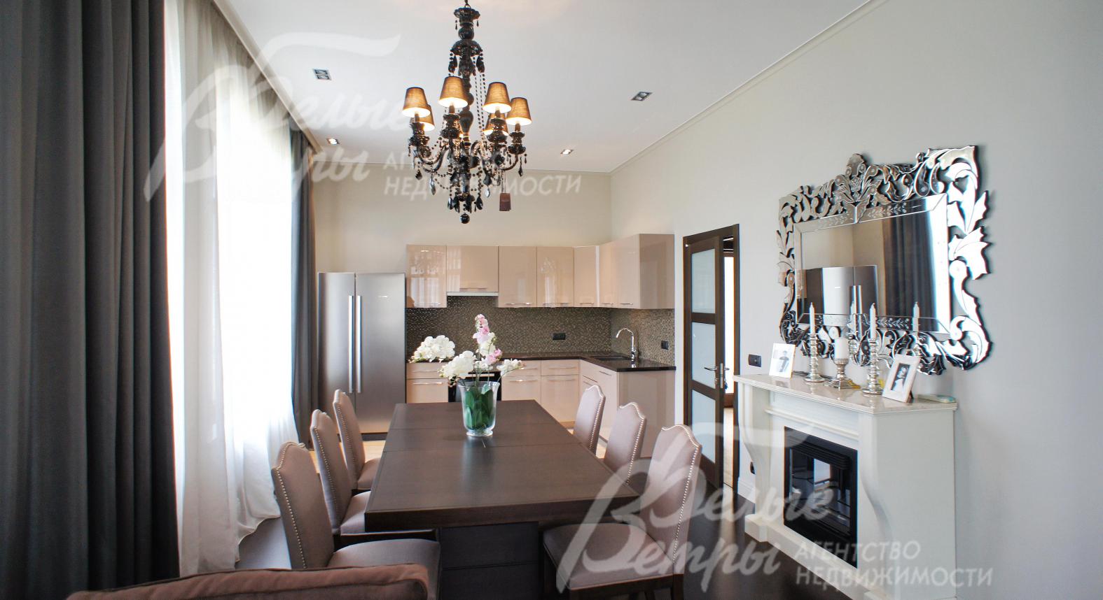 Кухня совмещена с зоной столовой