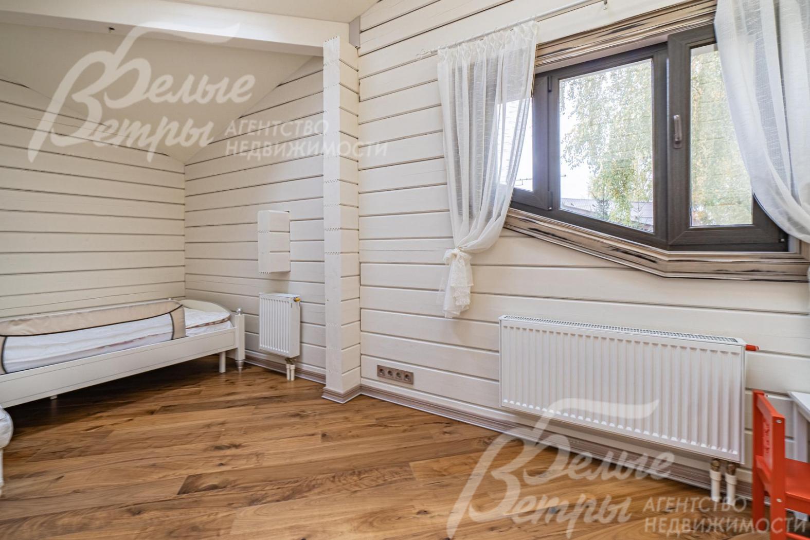 Детская комната на втором этаже