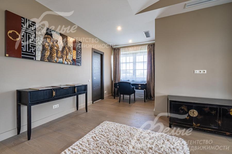 Мастер спальня с кабинетом