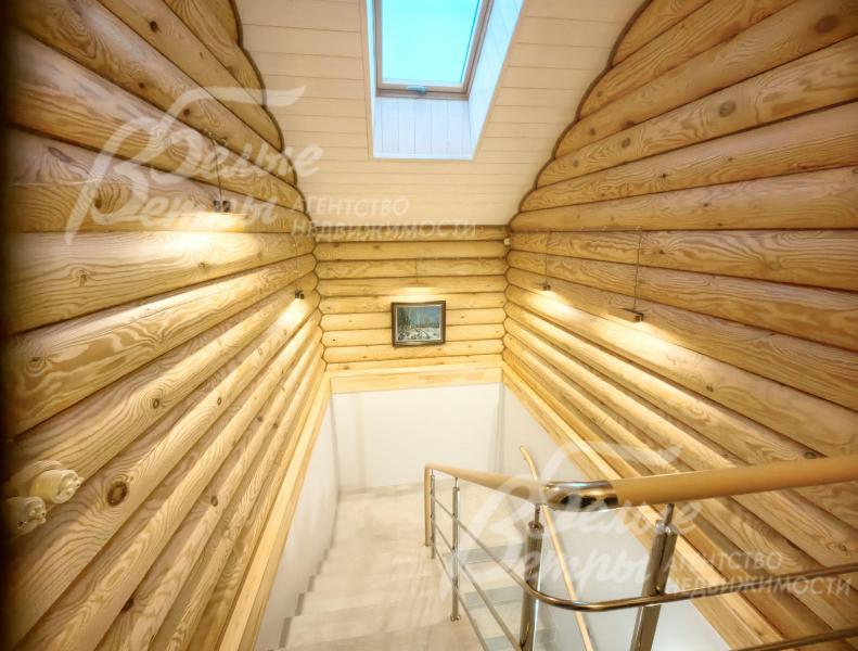 Лестничный холл второго этажа