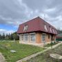 Дорожки выложены плиткой