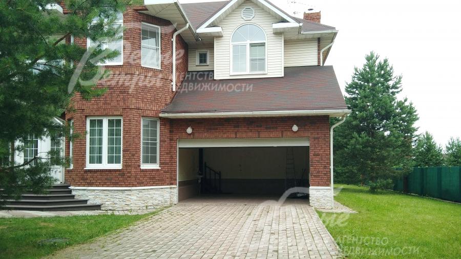 Гараж и большая парковка