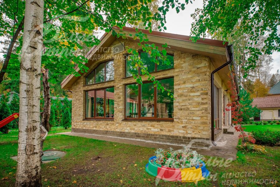 Игровая с бассейном 80 кв.м