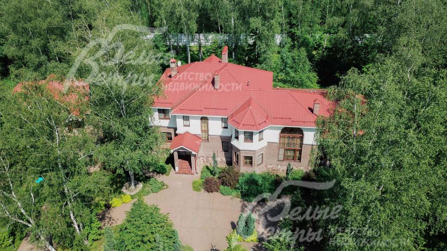 Дом на лесном участке площадью 67 соток в строго-охраняемом коттеджном поселке в районе Тимонино на Киевском шоссе