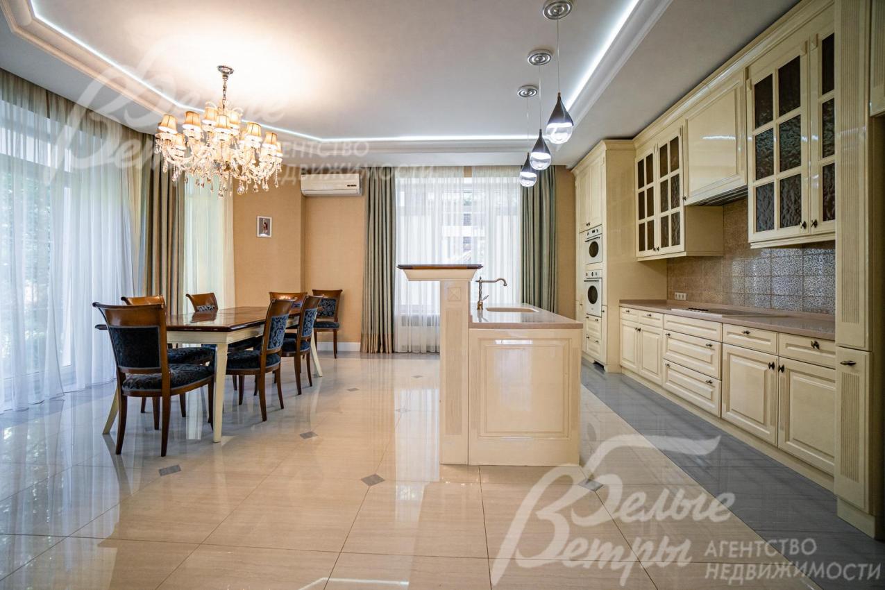 Кухня-столовая 34 кв.м