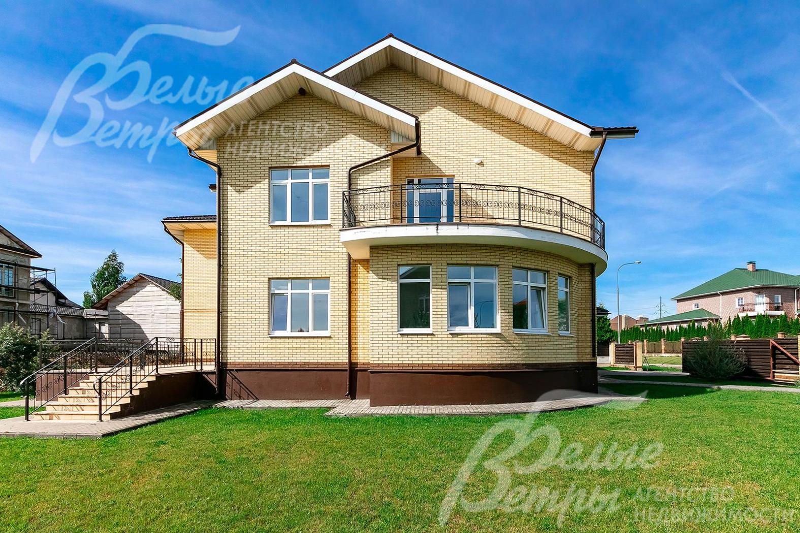 Просторный балкон на 2 спальни на 2-м этаже