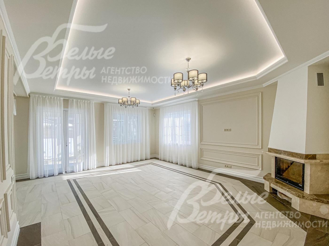 Гостиная 32 кв.м с камином